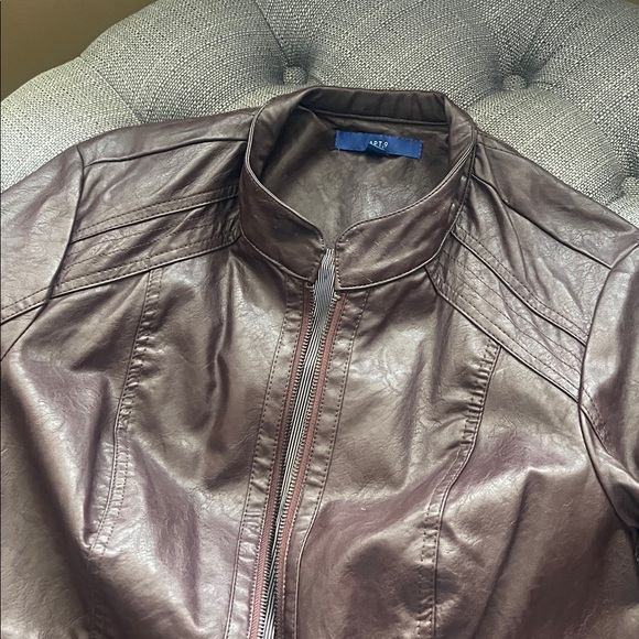 Women's Brown imitation Leather Jacket - Picture 7 of 7